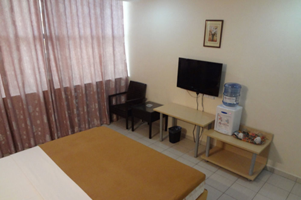 Sri Indar Hotel Bukit Mertajam Extérieur photo